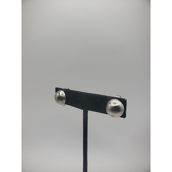 Vintage Earrings Clip On Silver Tone Round Textured Jewelry Costume - Picture 5 of 16